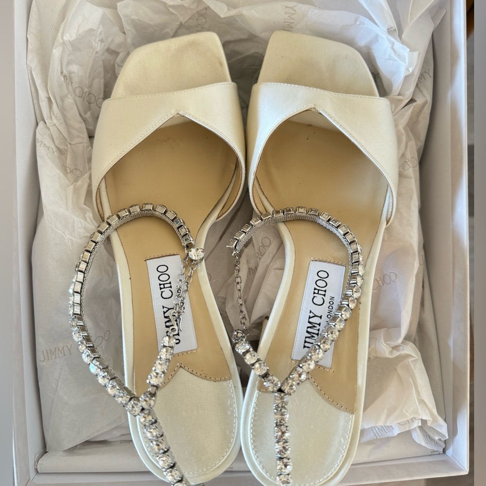 Available - Saeda Sandal Block Heel 85 - Ivory Satin with Crystal Chain